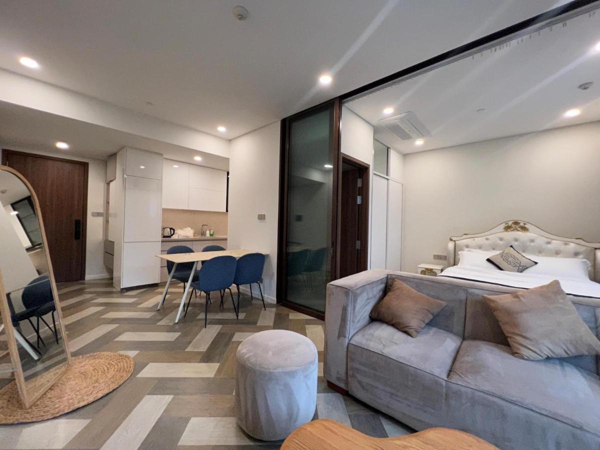 The Crest-Central Saigon Riverside -Free Pool-Gym-Sauna Room-Yoga Room Ho Chi Minh City Exterior photo