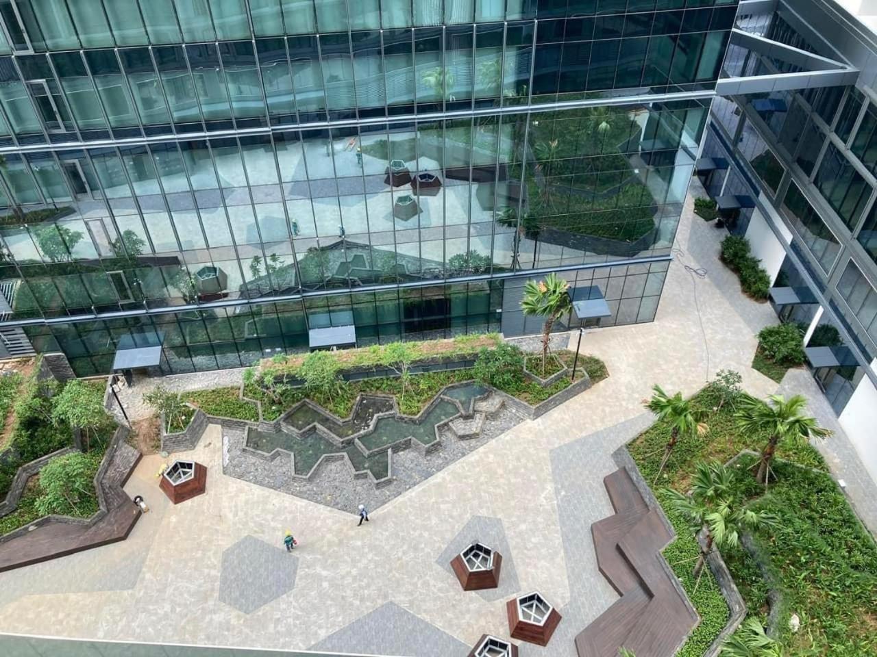 The Crest-Central Saigon Riverside -Free Pool-Gym-Sauna Room-Yoga Room Ho Chi Minh City Exterior photo